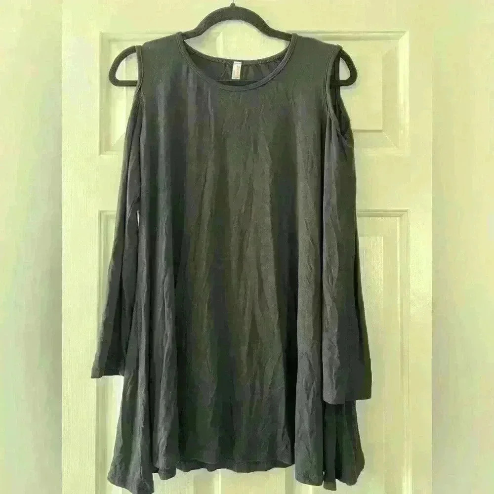 Black top with shoulder cut outs